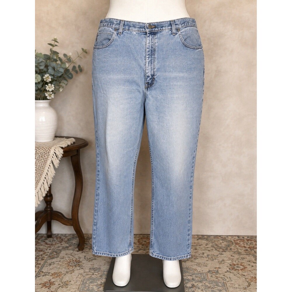 Faded Glory Women’s Size 20 Average Light Wash Jeans 38x28 12” Rise Straight Leg